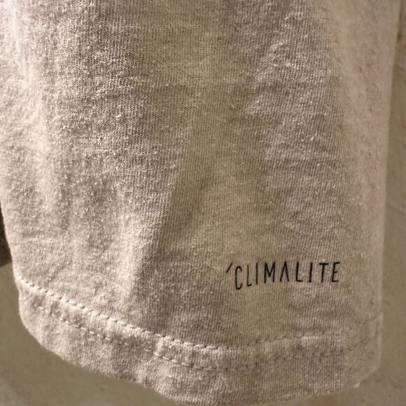 Adidas Men's Tan/Red Climate Perfrmance Tee Logo Short Sleeve T-Shirt Size XL - Picture 3 of 5